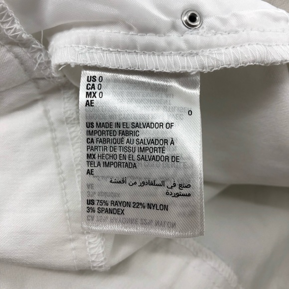 INC International Concepts White Mid-Rise Curvy Shorts, NWT - Picture 5 of 6